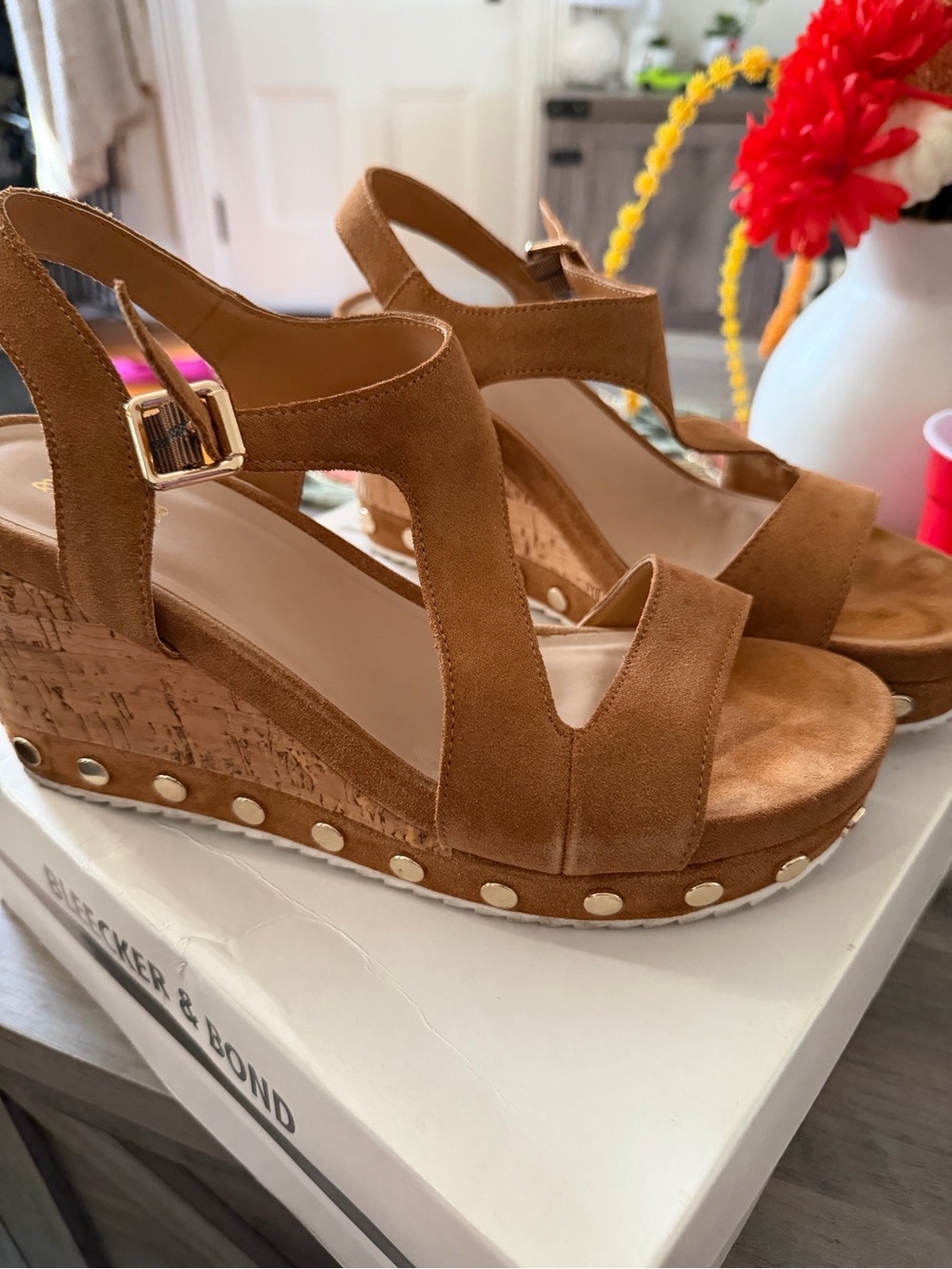 Bleaker& Bond size 10Women’s Tan Suede Wedge Sandals with Studded Cork Platform